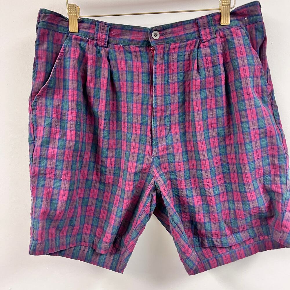 Vintage Men's Bert Pulitzer red green plaid seersucker pleat front shorts 34-36